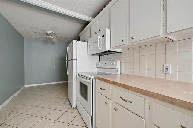 8101 GOODMAN Street, Overland Park, KS 66204