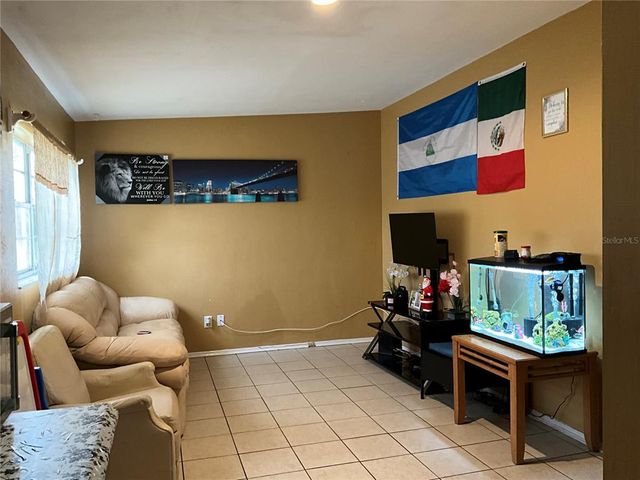 110 COUNTRY CLUB CIRCLE, Sanford, FL 32771