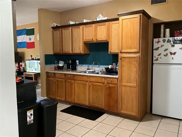 110 COUNTRY CLUB CIRCLE, Sanford, FL 32771