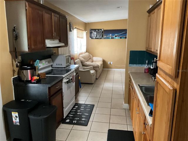 110 COUNTRY CLUB CIRCLE, Sanford, FL 32771