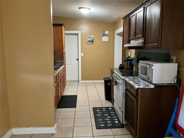 110 COUNTRY CLUB CIRCLE, Sanford, FL 32771