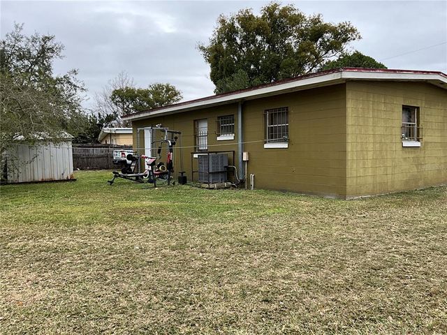 110 COUNTRY CLUB CIRCLE, Sanford, FL 32771
