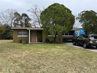 110 COUNTRY CLUB CIRCLE, Sanford, FL 32771
