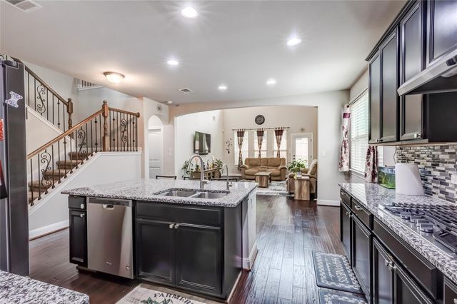 4424 Casa Robles DR, Leander, TX 78641