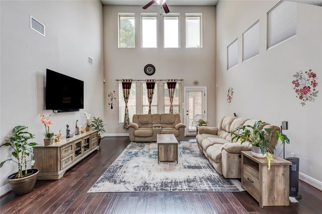 4424 Casa Robles DR, Leander, TX 78641