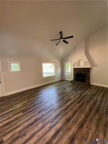 7700 Timber Dr, New Kent, VA 23141