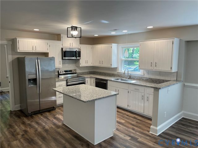 7700 Timber Dr, New Kent, VA 23141