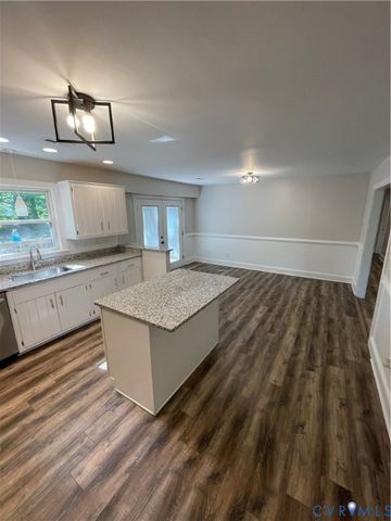 7700 Timber Dr, New Kent, VA 23141