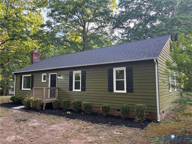 7700 Timber Dr, New Kent, VA 23141