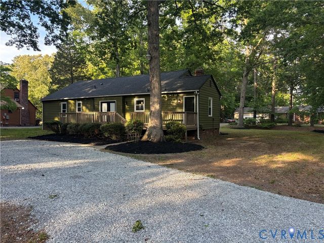 7700 Timber Dr, New Kent, VA 23141