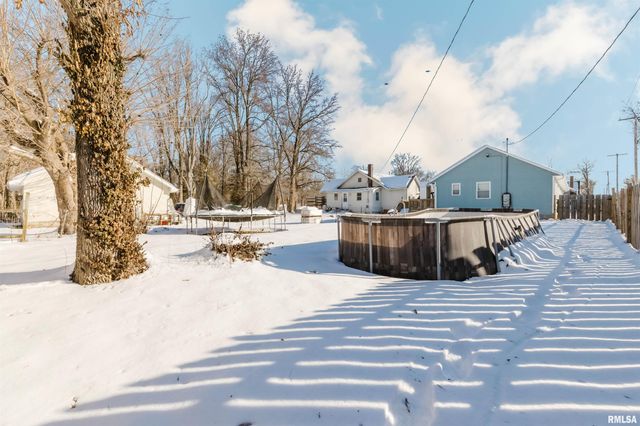 1201 N 11TH Street, Herrin, IL 62959