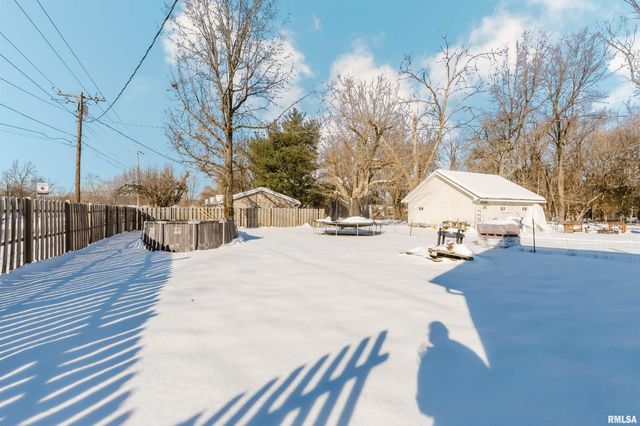 1201 N 11TH Street, Herrin, IL 62959