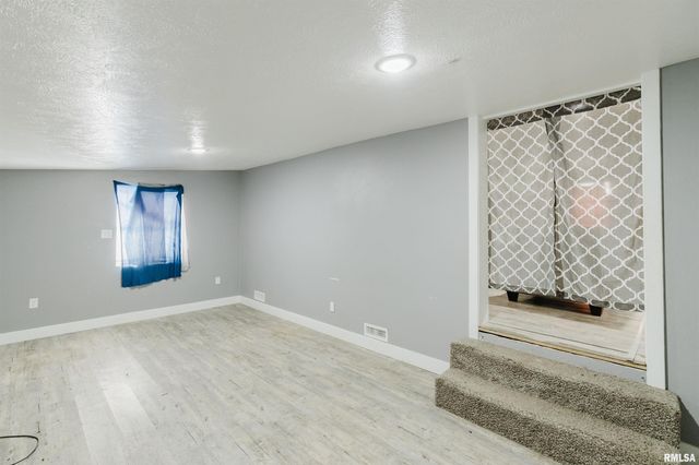 1201 N 11TH Street, Herrin, IL 62959