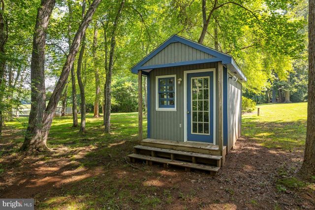 6360 TENNIS CT, Boston, VA 22713