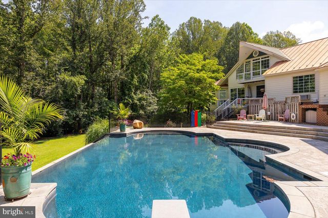 6360 TENNIS CT, Boston, VA 22713