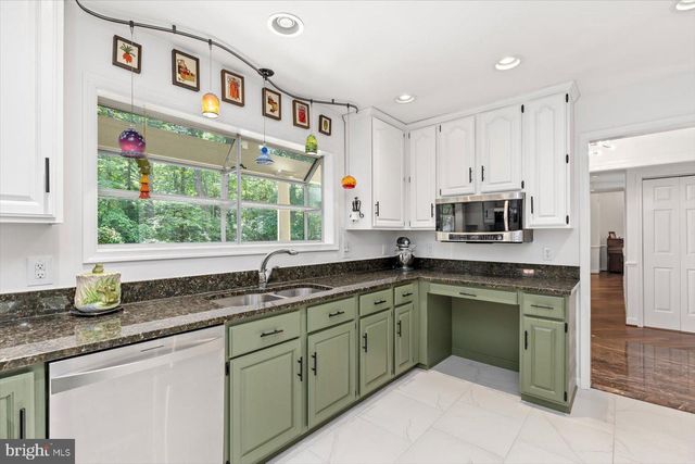 6360 TENNIS CT, Boston, VA 22713