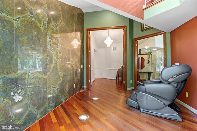 6360 TENNIS CT, Boston, VA 22713