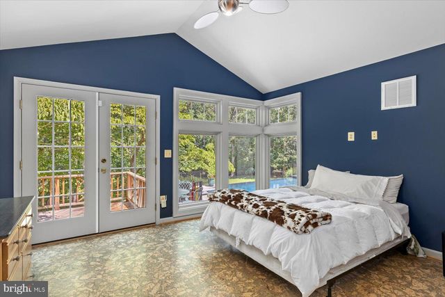 6360 TENNIS CT, Boston, VA 22713