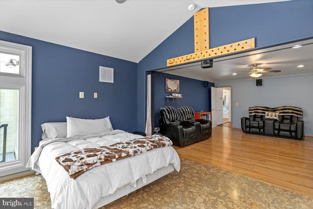 6360 TENNIS CT, Boston, VA 22713