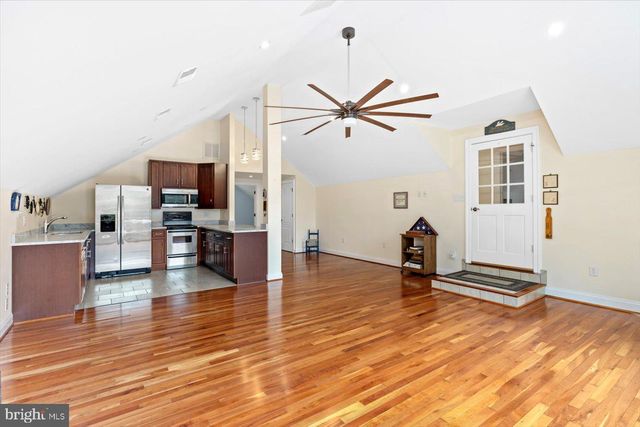 6360 TENNIS CT, Boston, VA 22713