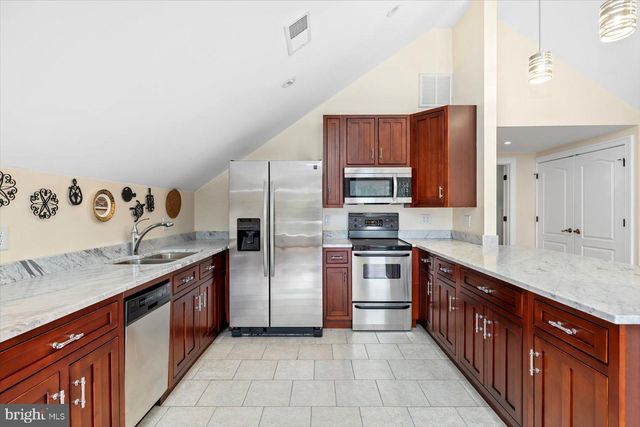 6360 TENNIS CT, Boston, VA 22713