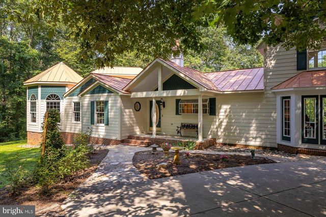 6360 TENNIS CT, Boston, VA 22713