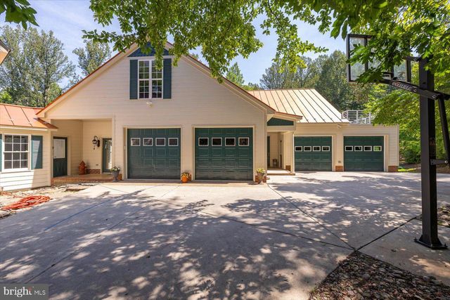 6360 TENNIS CT, Boston, VA 22713