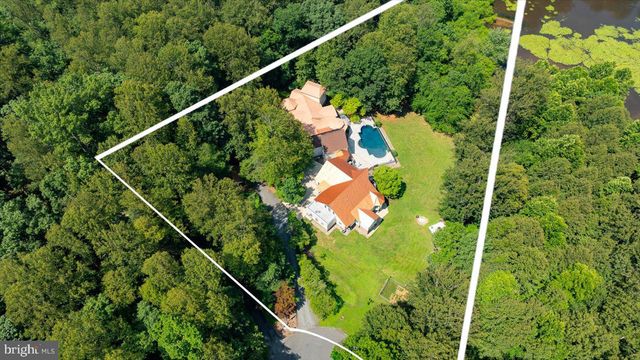 6360 TENNIS CT, Boston, VA 22713