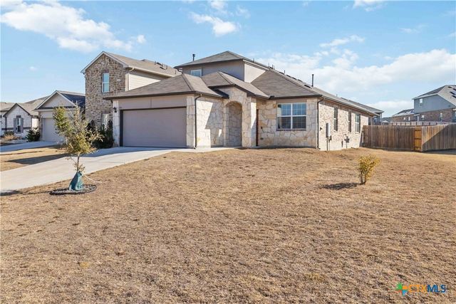 104 Sky Meadows Circle, San Marcos, TX 78666