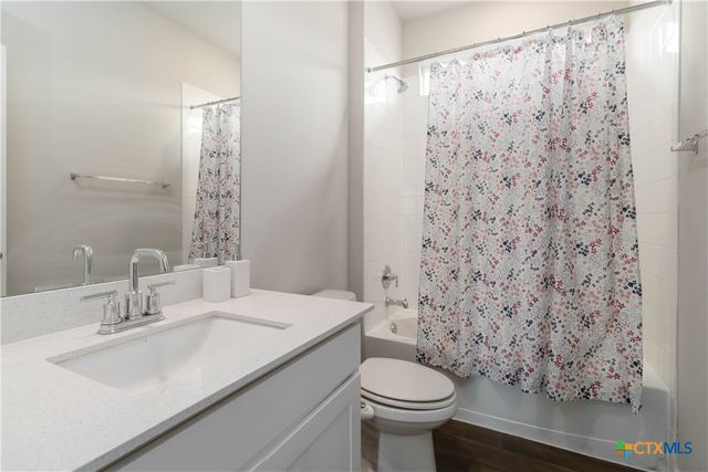 104 Sky Meadows Circle, San Marcos, TX 78666