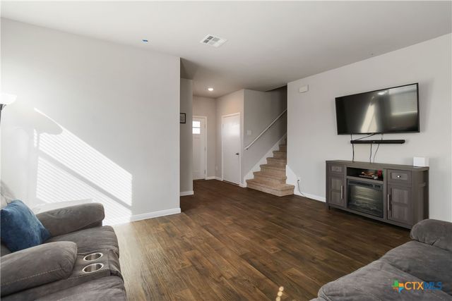 104 Sky Meadows Circle, San Marcos, TX 78666