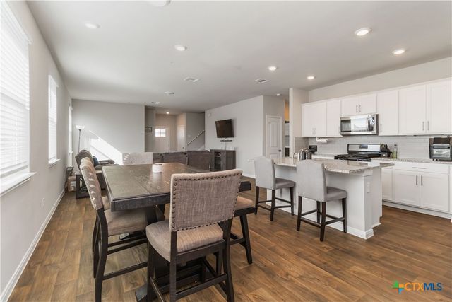 104 Sky Meadows Circle, San Marcos, TX 78666