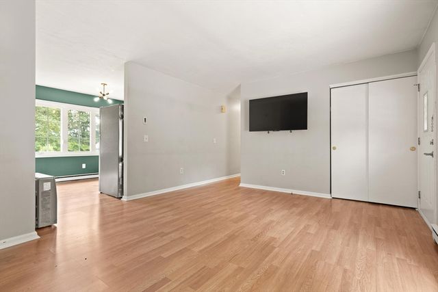 64 Larned Rd, Oxford, MA 01540