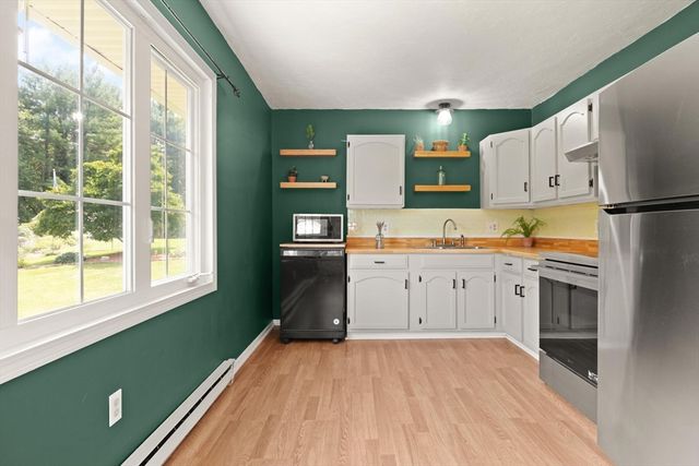 64 Larned Rd, Oxford, MA 01540
