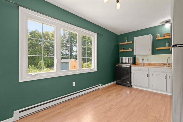 64 Larned Rd, Oxford, MA 01540