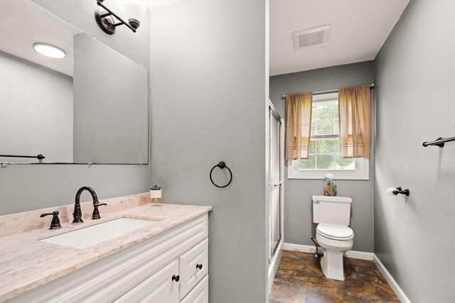 64 Larned Rd, Oxford, MA 01540