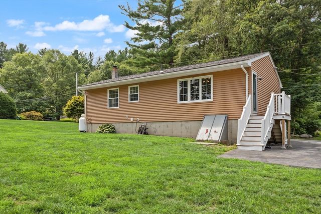 64 Larned Rd, Oxford, MA 01540