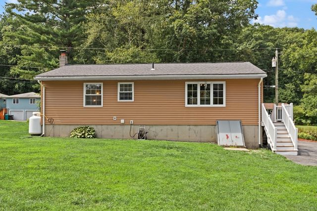 64 Larned Rd, Oxford, MA 01540