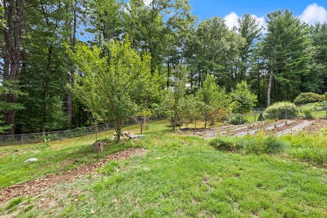 64 Larned Rd, Oxford, MA 01540