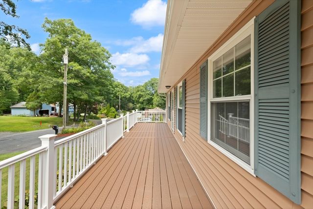64 Larned Rd, Oxford, MA 01540