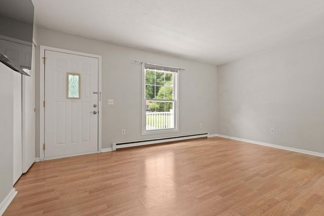 64 Larned Rd, Oxford, MA 01540
