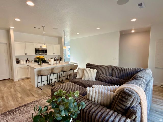 1705 W 2770 S, Syracuse, UT 84075