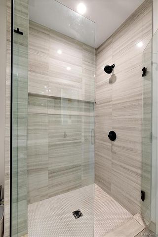 533 E Harrison Avenue 41, Royal Oak, MI 48067