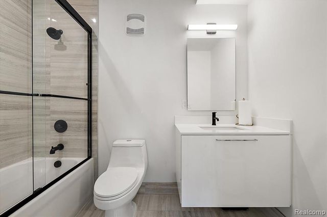 533 E Harrison Avenue 41, Royal Oak, MI 48067