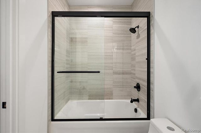 533 E Harrison Avenue 41, Royal Oak, MI 48067