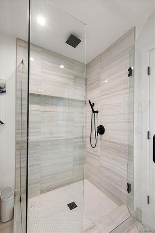 533 E Harrison Avenue 41, Royal Oak, MI 48067