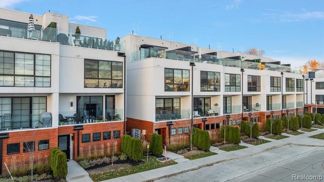 533 E Harrison Avenue 41, Royal Oak, MI 48067