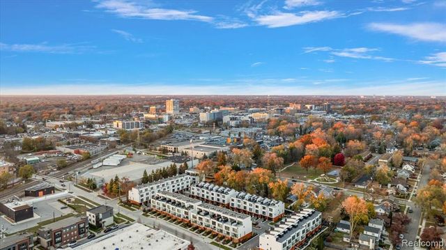 533 E Harrison Avenue 41, Royal Oak, MI 48067