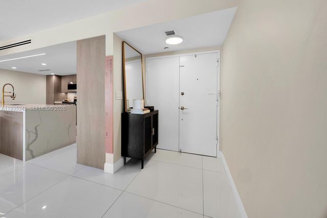 155 Ocean Lane Dr 413, Key Biscayne, FL 33149