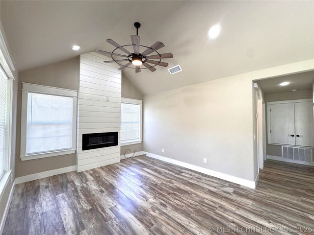 411 S Lee Avenue, Tahlequah, OK 74464
